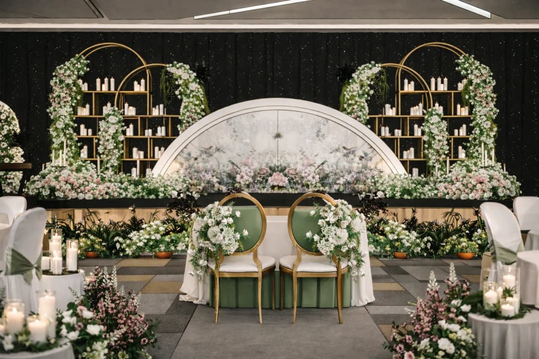 Modern Vows Plaza Millennium